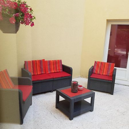 Ferienwohnung Le Patio Sarrians Exterior foto